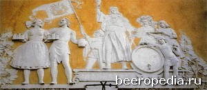 Храм пивоварения... Рельефный фриз над входом в пивоварню Pilsner Urquell